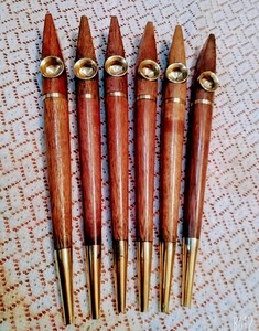 Ensemble de pipes à fumer en bois faites à la main, polies, forme naturelle, style rustique, objets d'art de collection, pipes Medwakh avec embouts en métal doré - Product Image 1