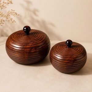 Caja de Almacenamiento Cuadrada de Madera Pulida Hecha a Mano con Compartimentos Divididos para Frutos Secos, Exhibición de Mesa, Artesanía Moderna - Product Image 5