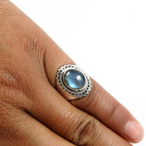 Handmade 925 Sterling Silver <b>Ring</b> Comes With Oval Cut Natural <b>Labradorite</b> Gemstone Vintage Style Unisex Design Bohemian Jewelry - Product Image 2