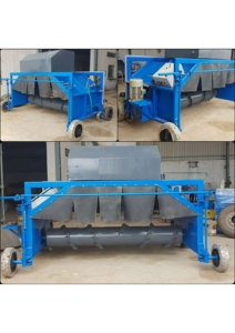Retourneur de compost automatique autopropulsé Sabin avec moteur et transmission par engrenages 440V, direction à deux roues avant - Product Image 1