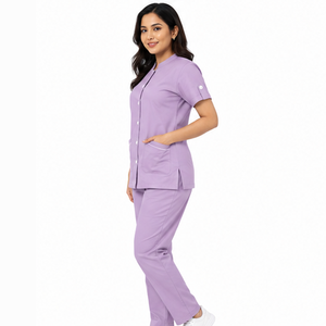 Tenue d'hôpital professionnelle personnalisée pour médecins et infirmières – Ensemble confortable haut et pantalon pour le travail médical - Product Image 6