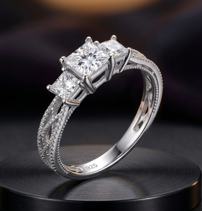 Anillo de Oro Blanco de 18K con Tres Piedras de Moissanita, Corte Radiante, Pavé, Anillo de Compromiso y Boda para Mujer - Product Image 4
