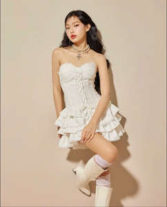 Robe mini corset blanche sans bretelles pour femme, avec laçage frontal, coupe moulante sablier, robe de soirée, ODM OEM au Vietnam - Product Image 2