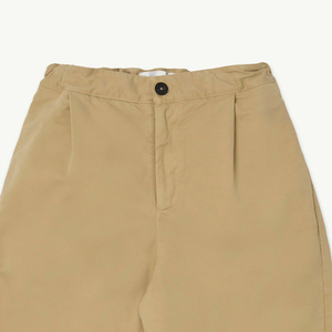 Confort de mouvement flexible avec fermeture à boutons et poches latérales, coupe confortable et décontractée, matière résistante à la décoloration et durable. - Product Image 2