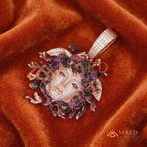 จี้เมดูซ่าชุบทองคำขาวแบบกำหนดเองได้ – ประดับเพชร VVS มอยส์ซาไนต์ / สร้อยคอฮิปฮอป จี้หัวเมดูซ่า ทองคำขาว - Product Image 2