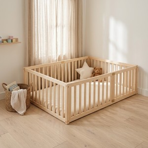 Lit Montessori moderne en pin massif avec barrière de sécurité et sommier à lattes - Product Image 4