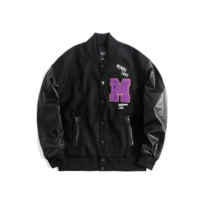 Chaqueta Varsity Personalizada al por Mayor con Logotipo, Estilo Vintage para Mujer, Transpirable, Impermeable, Bordada, de Lana, Viscosa y Algodón - Product Image 1