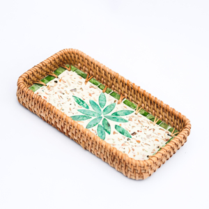 Bandeja Rectangular de Ratán Tejido con Incrustaciones de Madreperla y Diseño de Flor de Loto, Estilo Boho, Costero, Artesanal de Vietnam - Product Image 6