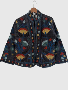 Chaqueta de terciopelo con cuello mandarín y bordado floral a mano, manga larga, para adultos, estilo elegante, para invierno. - Product Image 1