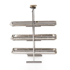 Support à gâteau en métal personnalisable, plateau de présentation de desserts de luxe doré pour réception de mariage, fête d'anniversaire et événements de restauration - Product Image 3