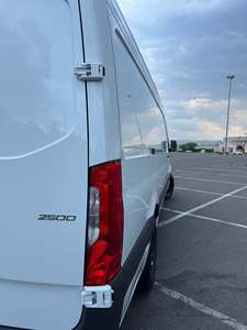 Mercedes-Benz Sprinter 2500 Cargo d'occasion 2025 - Product Image 6