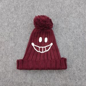 Gorro de Punto Color Granate con Bordado de Cara Sonriente y Pompón, Gorro de Invierno Unisex de Estilo Casual - Product Image 1