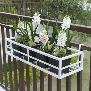 Support de plante suspendu rectangulaire en plastique blanc pour fleurs et plantes vertes, utilisation en jardin, design moderne et minimaliste - Product Image 4