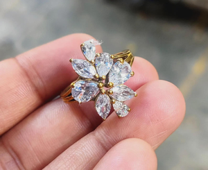 Bague de fiançailles en diamant taille marquise 2 carats, or jaune 14 carats, certifiée IGI, cadeau de luxe pour anniversaire et fête - Product Image 3