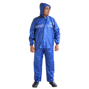 Combinaison de pluie imperméable intégrale avec capuche, légère et durable en PVC, pour le vélo, les voyages et les activités de plein air, unisexe - Product Image 1