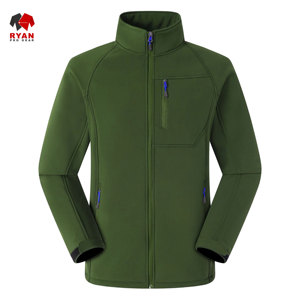แจ็คเก็ตซอฟต์เชลล์ดีไซน์พิเศษสำหรับผู้ชายจาก Ryan Pro Gear เนื้อผ้านุ่มสบาย ปิดด้วยซิป พร้อมโลโก้แบบกำหนดเองและดีไซน์กระเป๋า - Product Image 3