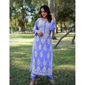 Conjunto Elegante de Fiesta con Estampado Floral, Top y Pantalón, Talla XL - Product Image 2