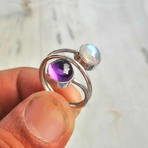 Bague ajustable en argent avec améthyste, bijou artisanal en pierre précieuse violette pour filles - Product Image 2