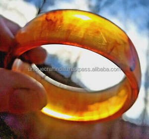 Bracelet élégant fait à la main en résine rose pour les femmes conception de rivière transparente avec perle Unique brillant accessoire de mode mariages - Product Image 6