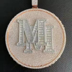 Colgante de diamante moissanita de alta calidad personalizado de 14 mm con cadena cubana, colgante de diamante de oro rosa y plata de ley 925. - Product Image 1