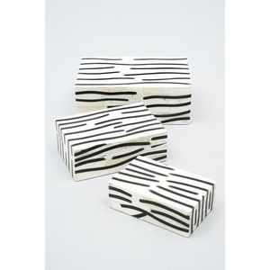 Boîte en résine élégante avec intérieur en MDF pour cadeaux, décoration de la maison et organisation décorative - Product Image 1