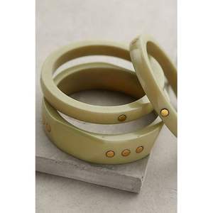 กำไลเรซิ่นทำมือ เครื่องประดับแฟชั่นคริสตัล ออกแบบด้วยขอบที่เรียบเนียนและสวมใส่สบาย - Product Image 2