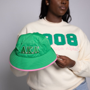 Sombrero de Pescador Verde Personalizado con Bordado de la Letra AKA, Diseño 1908, Ribete Rosa, Sombrero Casual para el Sol, Moda para Mujer, Uso en Exteriores - Product Image 1