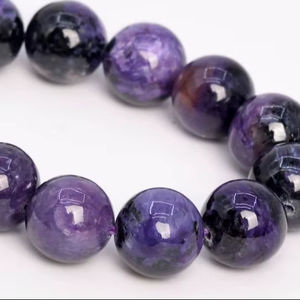 ลูกปัดชารอยต์สีเข้มจากรัสเซีย ของแท้จากธรรมชาติ รูปทรงกลม ร้อยเป็นเส้นครึ่งเส้น ขนาด 7.5 นิ้ว จำหน่ายจำนวนมาก - Product Image 1