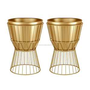 Caliente en venta de moda hogar y jardín decorativo Metal artesanía viveros y balcón macetas decorativas disponibles de la India - Product Image 1