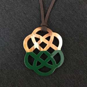 Pendentif en corne, article le plus vendu, nouveauté - bijoux écologiques en corne - accessoires durables - Product Image 1