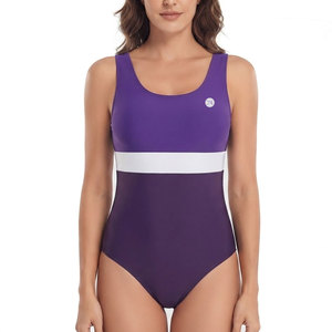 Maillot de bain décontracté pour femmes, parfait pour la plage, la natation et les activités aquatiques, avec un tissu extensible doux et un design confortable - Product Image 1