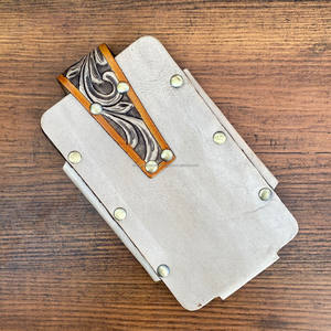Funda de Cuero Genuino de Lujo para Celular Estilo Vaquero Occidental con Pelo de Vaca Metálico y Pasador para Cinturón de Alta Calidad y Personalizada - Product Image 5