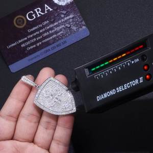 Pendentif tendance en moissanite plaqué platine, unisexe, pour homme et femme, bijoux de fête, serti griffe chrétienne, certifié GRA, taille ronde - Product Image 5