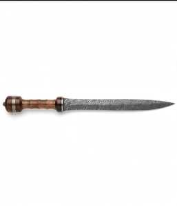 Couteau utilitaire long d'extérieur en acier Damas fait main sur mesure, manche en noyer, incrustation en laiton, lame fixe - Product Image 4