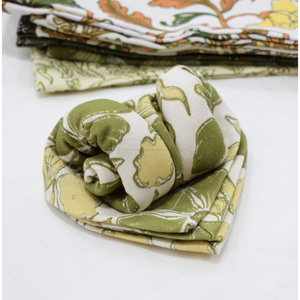 Serviette en lin respirante légère avec imprimé multicolore pour le déjeuner et le dîner d'été Accessoire de serviette de décoration - Product Image 2