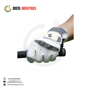 Professional Golf Gloves Moisture <b>Control</b> Fabric for Dry Comfortable Play All Day Durable Synthetic Golf Gloves - Product Image 3