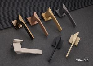 Juego de manija de puerta interior moderna y sencilla de latón con cerradura de embutir, mecanismo silencioso de doble barra para dormitorio y herrajes de muebles - Product Image 3