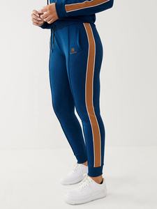 Vente flash Ensemble décontracté pour femmes 2 pièces Hauts à capuche + Pantalons Ensemble de survêtement en polaire uni pour l'hiver Sweat-shirt respirant - Product Image 4