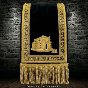 Echarpe Masónica Bordada a Mano con Hilo de Oro y Plata, Diseño Templario, Terciopelo Negro, Regalia Personalizada con Flecos - Product Image 3