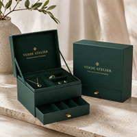 Boîte cadeau pour bijoux en carton rigide haut de gamme personnalisée avec couvercle à charnière, tiroir, gaufrage, texture fine, dorure à chaud, fermeture magnétique, OEM