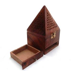 Brûleur d'encens en bois de qualité supérieure pour rehausser les coins de prière avec une identité culturelle et une durabilité à long terme - Product Image 5