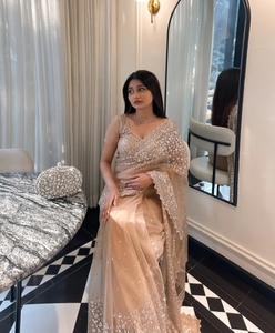 ผ้าส่าหรีอินเดียปักลายสไตล์บอลลีวูดแบบผ้าเน็ต - Product Image 3