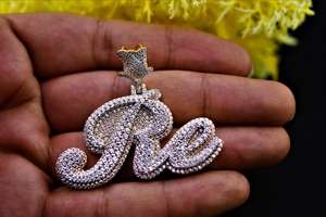 Colgante de Lujo Chapado en Oro de 18K con Letra Personalizada de Moissanita y Plata 925 Bicolor, Joyería HipHop Bling, Regalo de Cumpleaños - Product Image 5