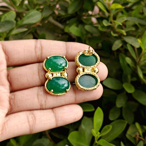 Pendientes minimalistas con cabujón de piedra preciosa, ónix negro, ónix verde, doble piedra, chapados en oro de 18k, joyería de latón al por mayor - Product Image 5