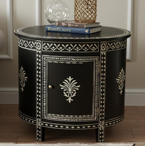 Taburete con incrustaciones de hueso y rayas azules disponible a precios de mayorista. Mesa auxiliar de lujo con forma de tambor disponible a precios de mayorista. - Product Image 6