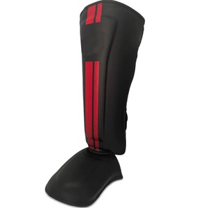 Protège-tibias en néoprène pour adultes, noirs avec rayures rouges, équipement de protection léger à enfiler pour les sports toutes saisons - Product Image 2