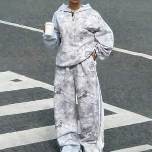 Ensemble de survêtement en molleton à capuche imprimé délavé pour femme, personnalisable, idéal pour l'hiver - Product Image 2