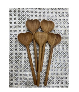Ensemble d'ustensiles en bois d'acacia du Vietnam Cuillère en bois incurvée sculptée à la main pour la cuisine - Product Image 4