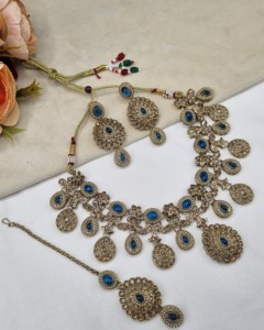Ensemble de bijoux 3 pièces pour femmes, pierres précieuses ovales et en forme de poire, collection de bijoux de créateur, style ethnique, pour occasions spéciales. - Product Image 1
