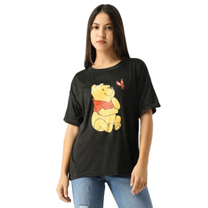 Camiseta Personalizada para Mujer con Estampado del Personaje de Winnie Pooh, Cuello Redondo, Manga Corta, Corte Holgado Informal, 100% Algodón Jersey, Transpirable, para Todas las Temporadas - Product Image 1